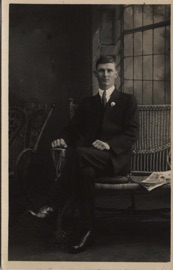 Wallis Photos/Arthur Wallis 001.jpg